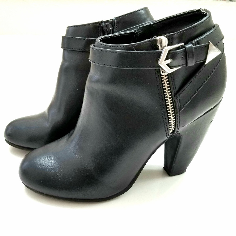 Steve Madden Paxtin Bootie